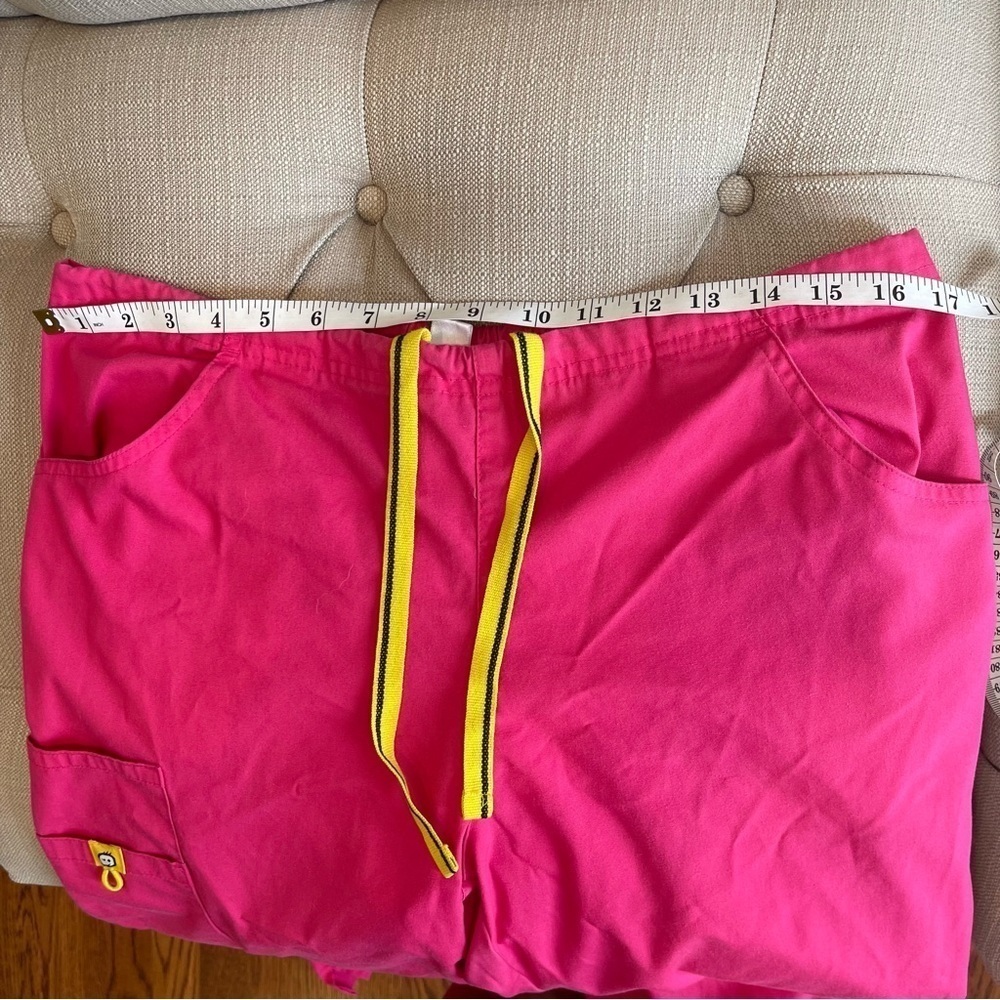 AL: Spread Good Cheer Scrub Pants Women’s M Hot Pink Pant Scrubs Medical pockets - Picture 8 of 10